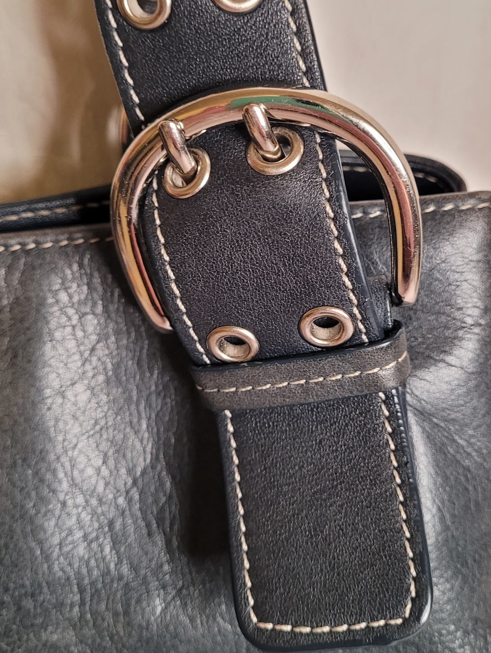 Clarks Small Leather Handbag Tote - Picture 3 of 11